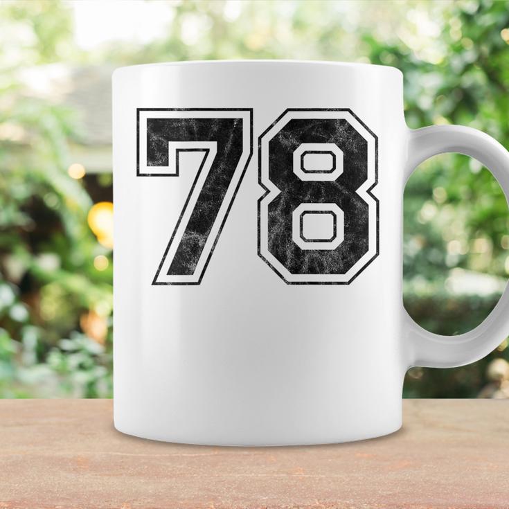 背中に78番。 コーヒーマグ ギフトのアイデア