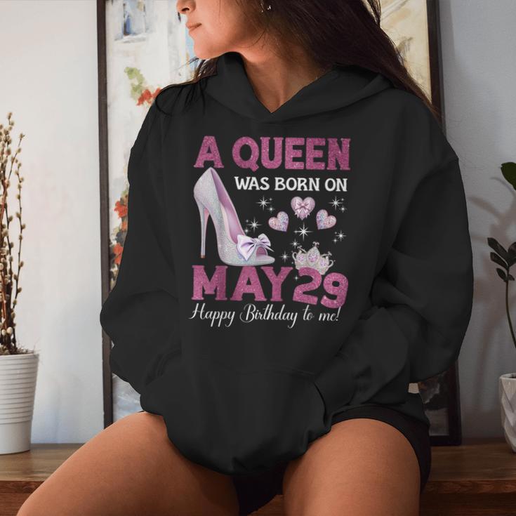 A Queen Was Born On 5月29日 ガーリー 誕生日 クイーン レディースパーカー 彼女への贈り物