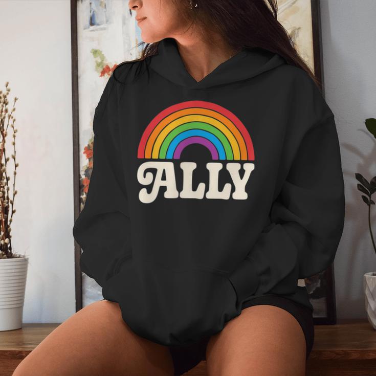 Lgbtq Ally Pocket Retrointage Gay Pride Lgbt Rainbow Flag レディースパーカー 彼女への贈り物