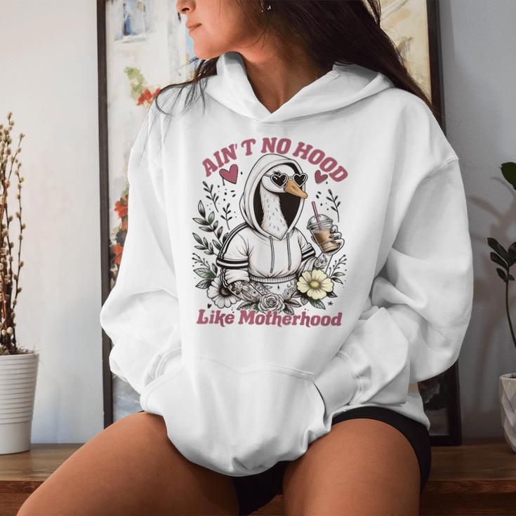 Ain’T No Hood Like Motherhood Goose Mom Women Hoodie Gifts for Her