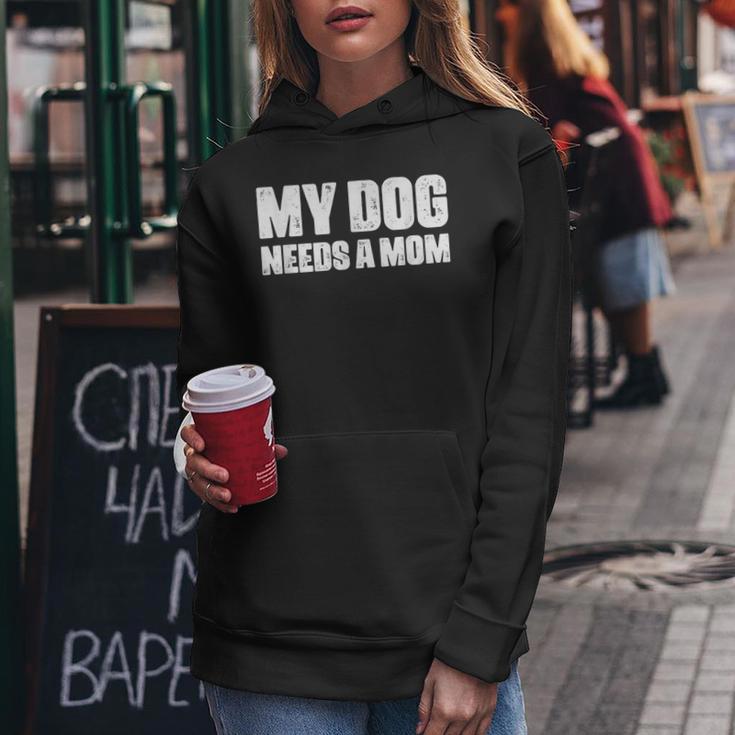 シングルファーザー 犬 お父さん 面白い My Dog Needs A Mom レディースパーカー 面白い贈り物