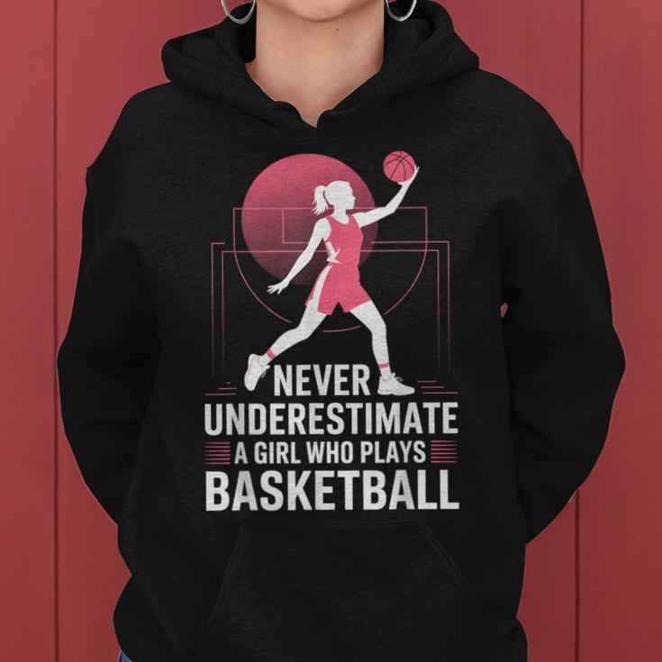 Hoops Never Underestimate A Girl Who Playing Basketball レディースパーカー