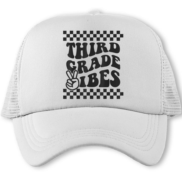1st Day Of 3rd Grade Vibes Retro Girls Back To School Boys Trucker Cap