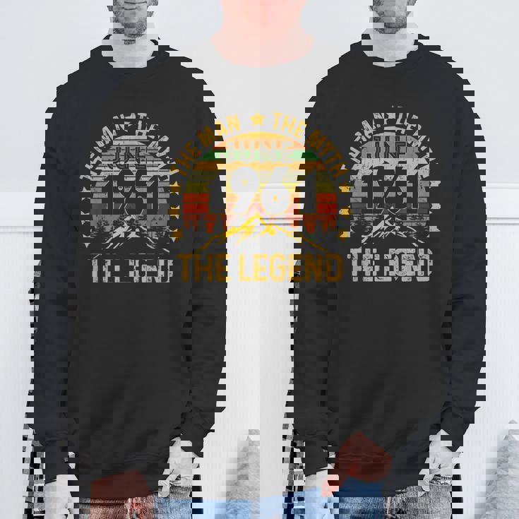 60 Years Old Birthday The Man Myth Legend 1961年6月 スウェットシャツ 高齢者への贈り物