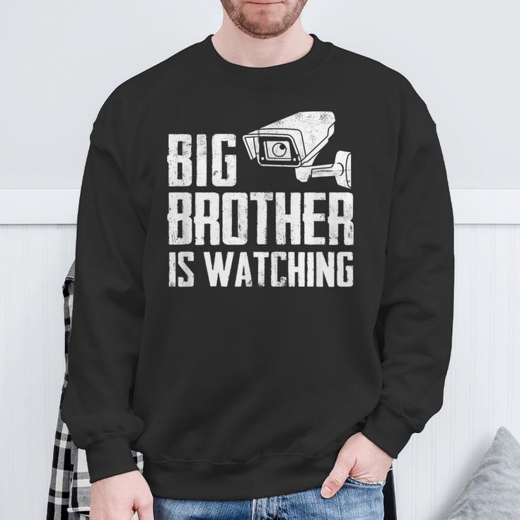 Big Brother Is Watching Government Massurveillance Cctv スウェットシャツ 高齢者への贈り物
