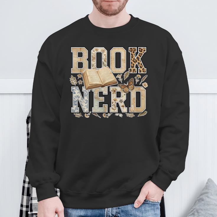 Book Nerd Vintage Floral Booktrovert Reading Lover Bookish Sweatshirt Gifts for Old Men