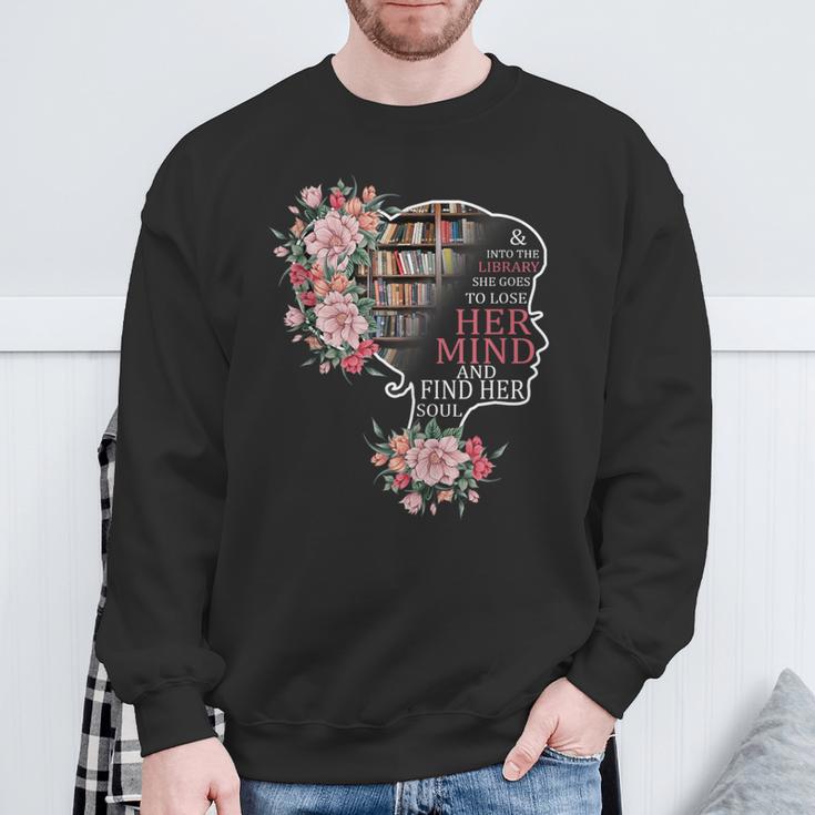 Bookworm Book Reader Book Nerd Book Reading Lover Sweatshirt Gifts for Old Men
