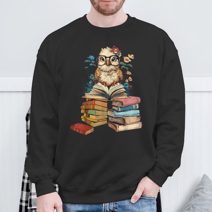 Cute Reading Chicken With Glasses Books Bookworm Reader Sweatshirt Gifts for Old Men