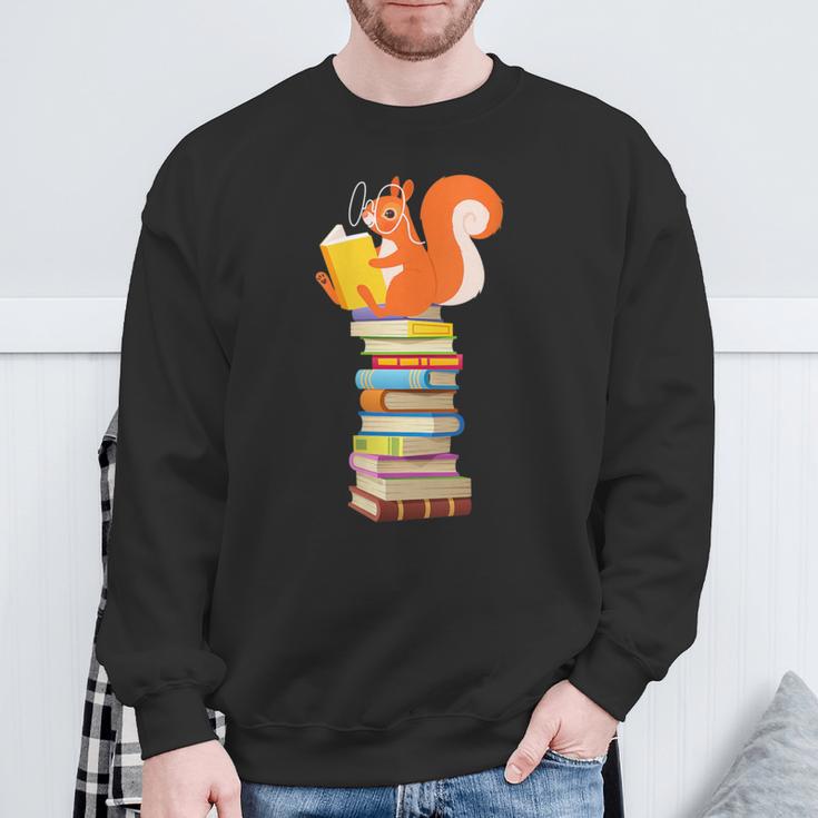 Cute Squirrel Reading Women's Tops Book Lovers Sweatshirt Gifts for Old Men