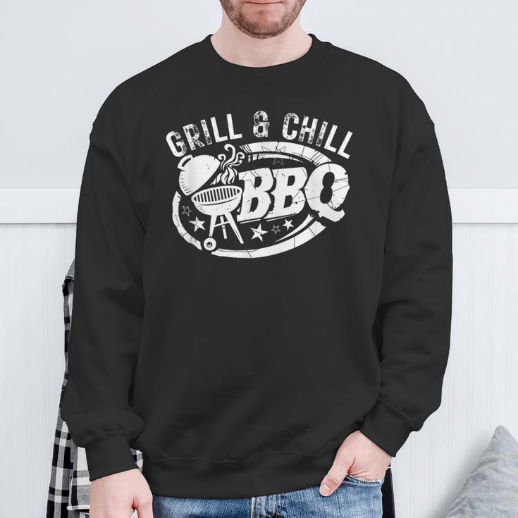 Grill And Chill おもしろbbqバーベキューシェフ 肉料理人 スウェットシャツ 高齢者への贈り物