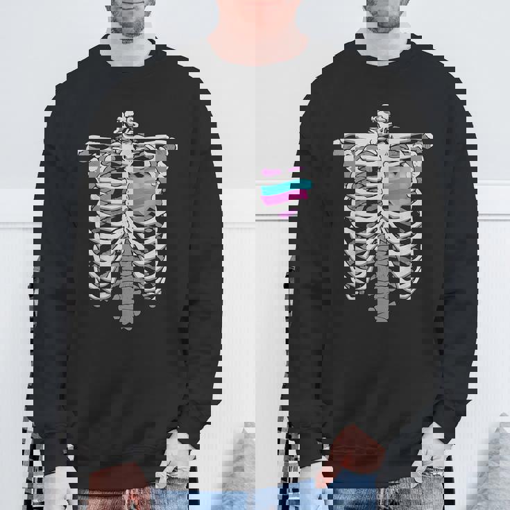 Intersex 心臓骨 誇り 両性的なプライドへのギフト スウェットシャツ 高齢者への贈り物