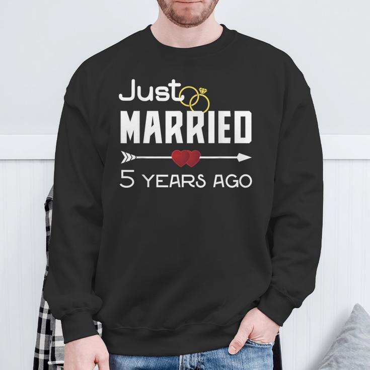 Just Married 5年前シャツ 結婚5周年記念 スウェットシャツ 高齢者への贈り物