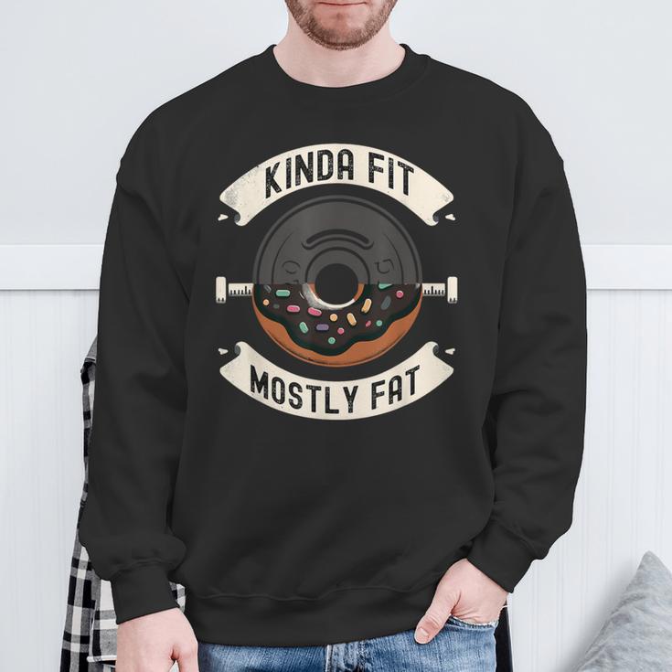Kinda Fit Mostly Fat Fitness 面白いジムワークアウト スウェットシャツ 高齢者への贈り物