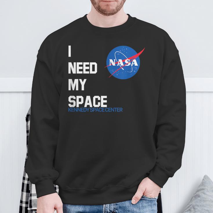 I Need Mypace Nasaケネディスペースセンター Nasaシャツ スウェットシャツ 高齢者への贈り物