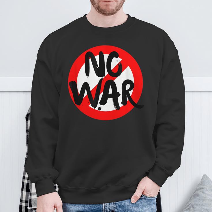 No War、アンチウォーデーストップサイン、スプレーペイント、No War。 スウェットシャツ 高齢者への贈り物