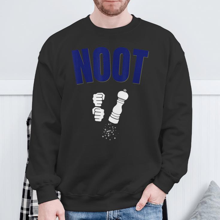 Noot Nootbaar Pepper Grinderヌート たっちゃん ヌートバー ペッパーミル スウェットシャツ 高齢者への贈り物