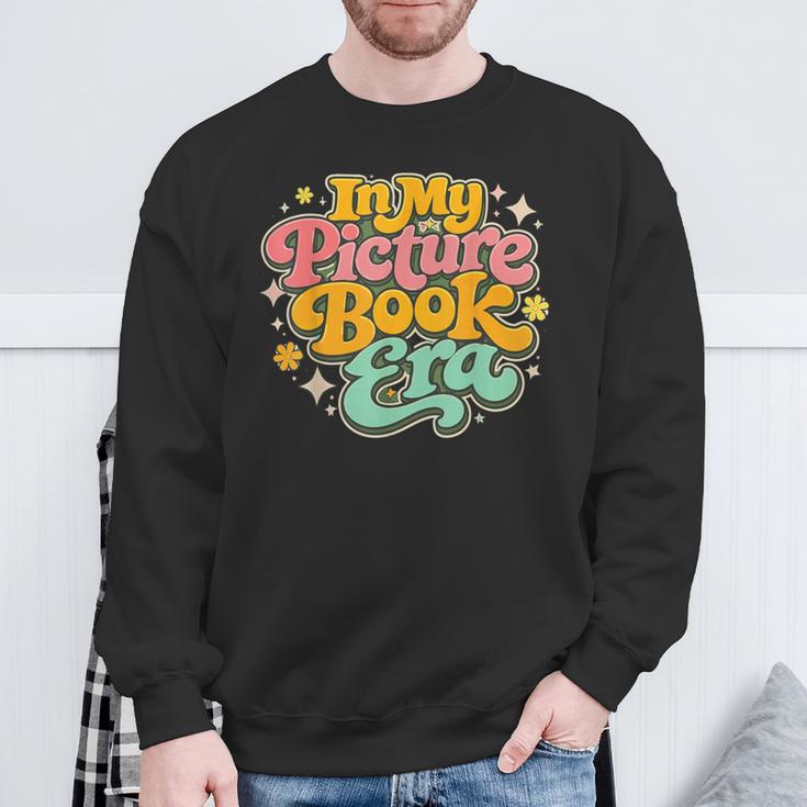 I Still Read Children’s Books Retro Reading Sweatshirt Gifts for Old Men