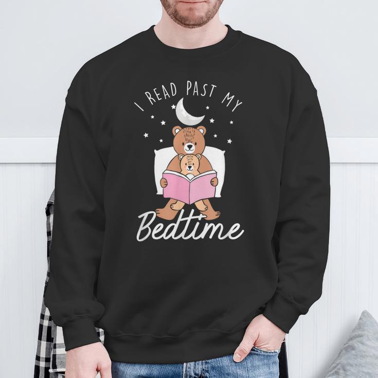 Read Past Bedtime Books Reader Book Reading Bookworm Author Sweatshirt Gifts for Old Men