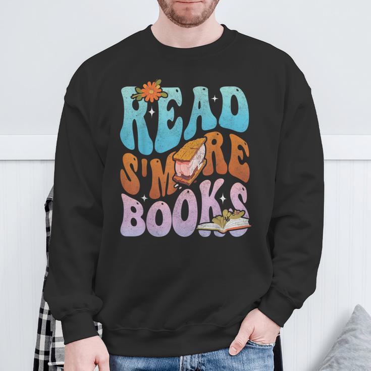 Read S'More Books Cute Campfire For Book Love Sweatshirt Gifts for Old Men