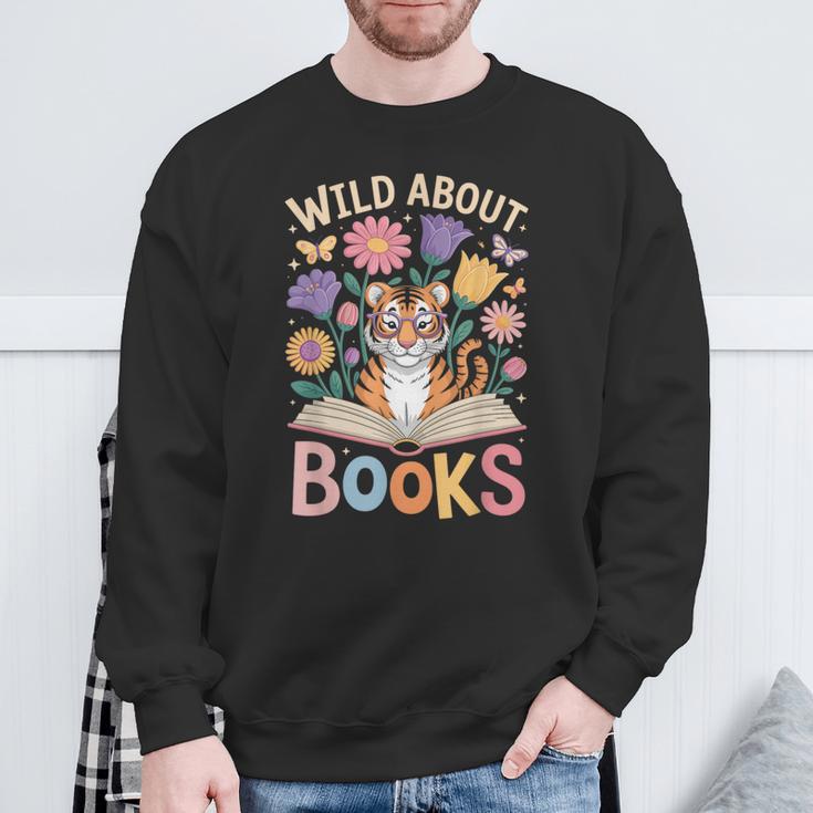 Reading Enthusiast Book Lover Tiger Cute Flowers Sweatshirt Gifts for Old Men Reading Enthusiast Book Lover Tiger Cute Flowers Sweatshirt Gifts for Old Men