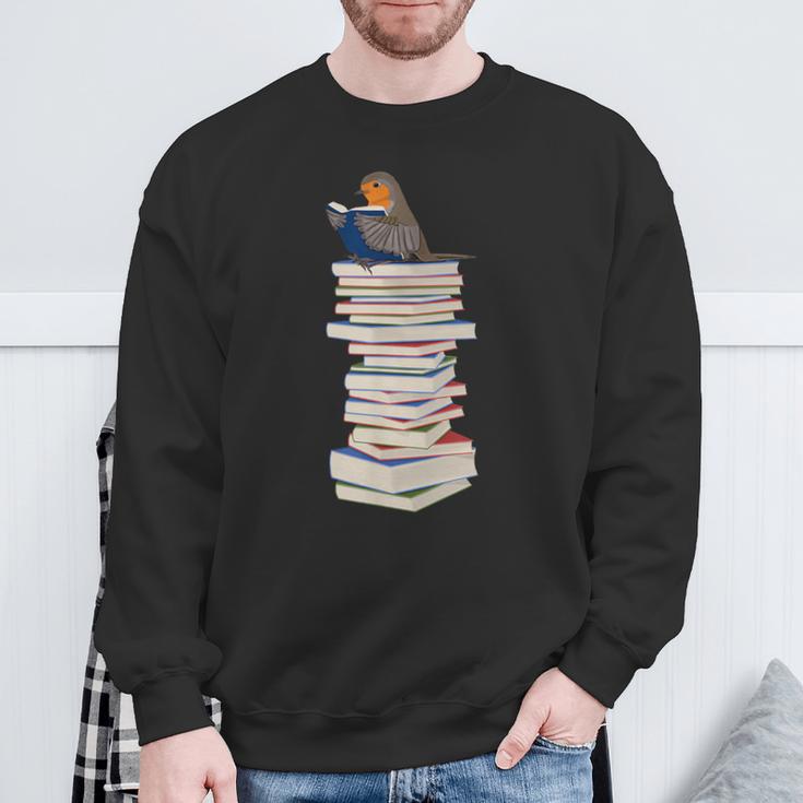 Robin Bird Reads Books Garden Backyard Birds Sweatshirt Gifts for Old Men