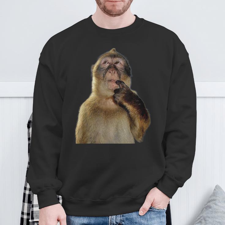 Thinking Monkey Meme スウェットシャツ 高齢者への贈り物