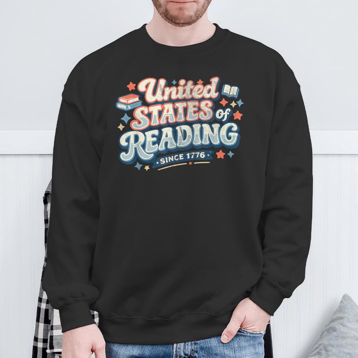 United States Of Reading Patriotic Book Lover Sweatshirt Gifts for Old Men