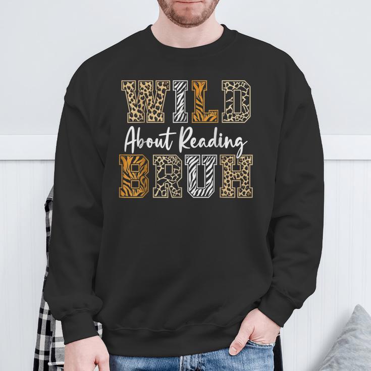 Wild About Reading Kid Love Wild Animal Books Back To School Sweatshirt Gifts for Old Men Wild About Reading Kid Love Wild Animal Books Back To School Sweatshirt Gifts for Old Men