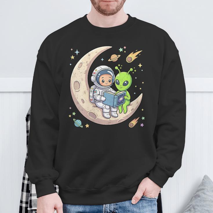 Women's Astronaut Reading Book With Alien Moon Space Astronomy Sweatshirt Gifts for Old Men Women's Astronaut Reading Book With Alien Moon Space Astronomy Sweatshirt Gifts for Old Men