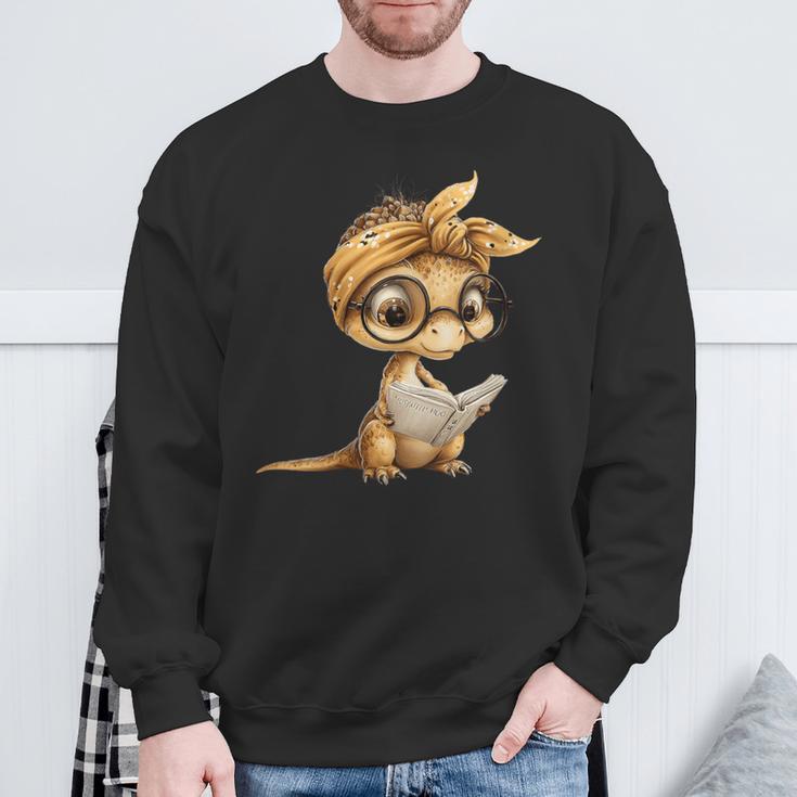 Women's Baby Lizard Small Book Reading Reptile Graphic Portrait Sweatshirt Gifts for Old Men Women's Baby Lizard Small Book Reading Reptile Graphic Portrait Sweatshirt Gifts for Old Men