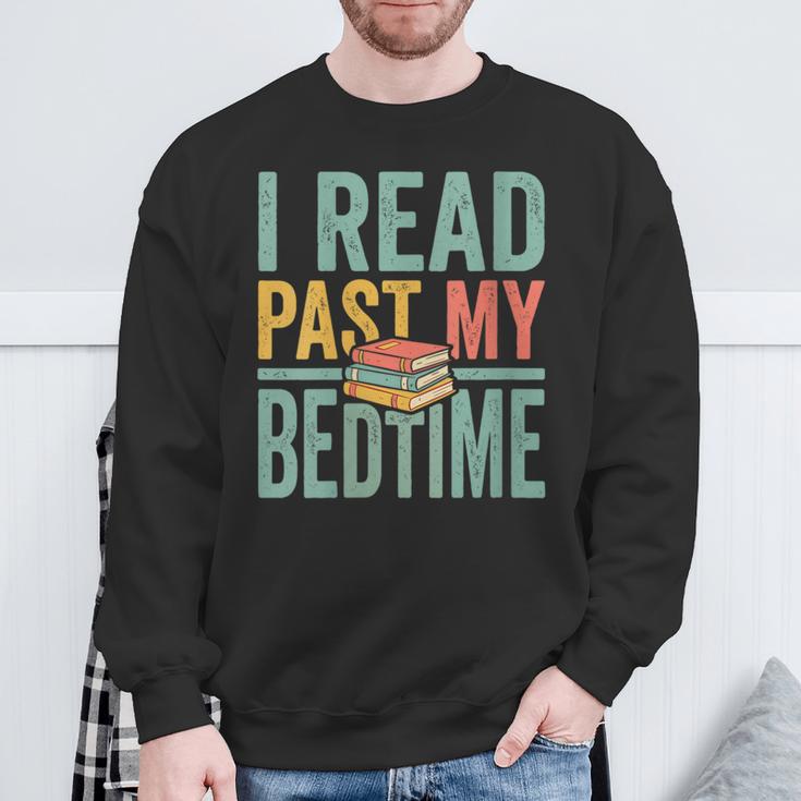 Women's I Read Past My Bedtime Book Lover Sweatshirt Gifts for Old Men