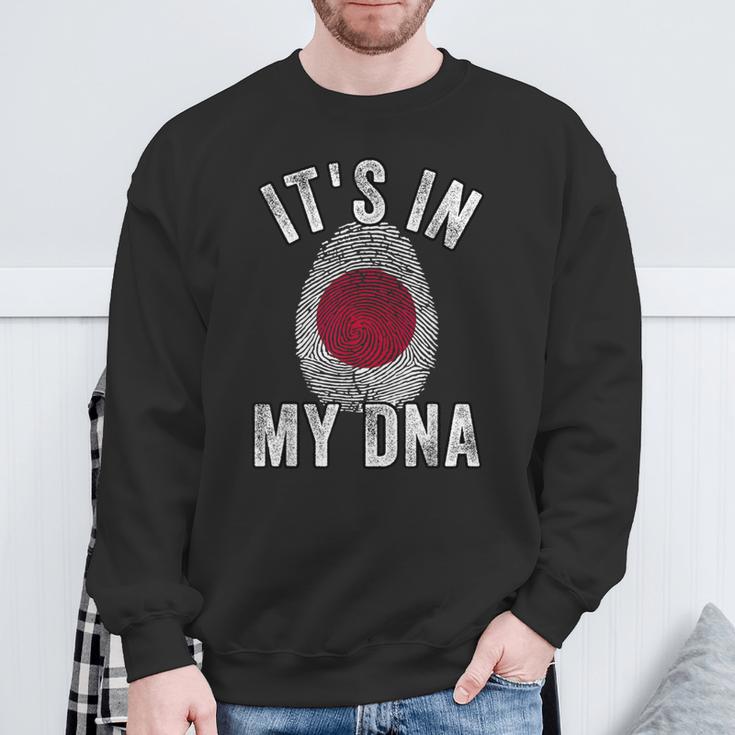 おかしな It's In My Dna 日本国旗 指紋 スウェットシャツ 高齢者への贈り物
