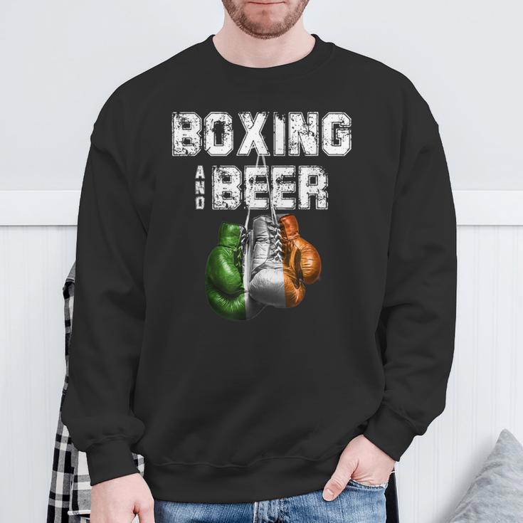 アイルランドのボクシングとビール 面白いアイルランド国旗tシャツ スウェットシャツ 高齢者への贈り物