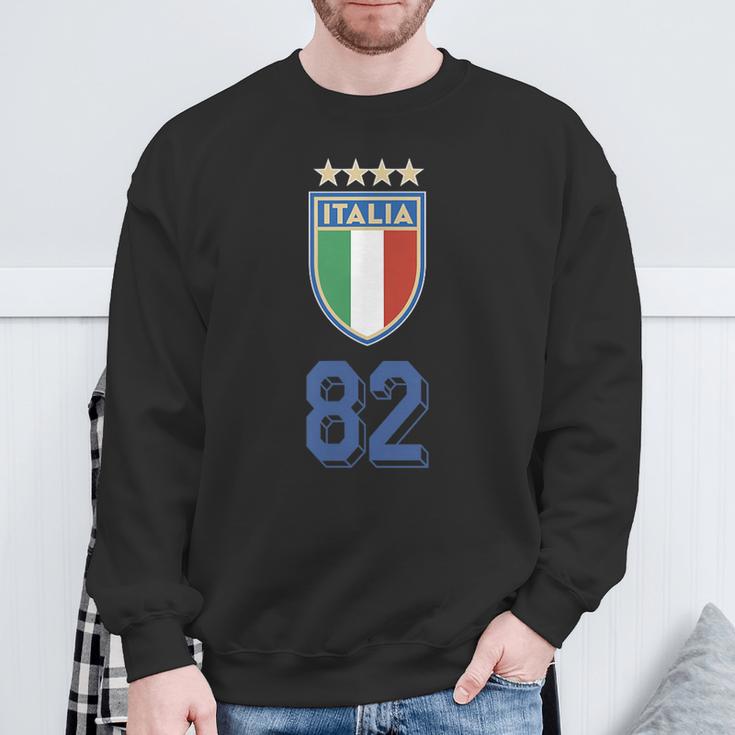 イタリア 1982 ワールドカップ サッカー ヴィンテージ クレスト グラフィック スウェットシャツ 高齢者への贈り物