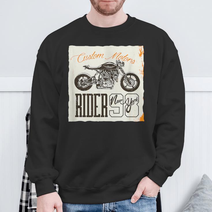 カフェレーサー カスタム バイク おしゃれ オートバイ ライダー イラスト スウェットシャツ 高齢者への贈り物