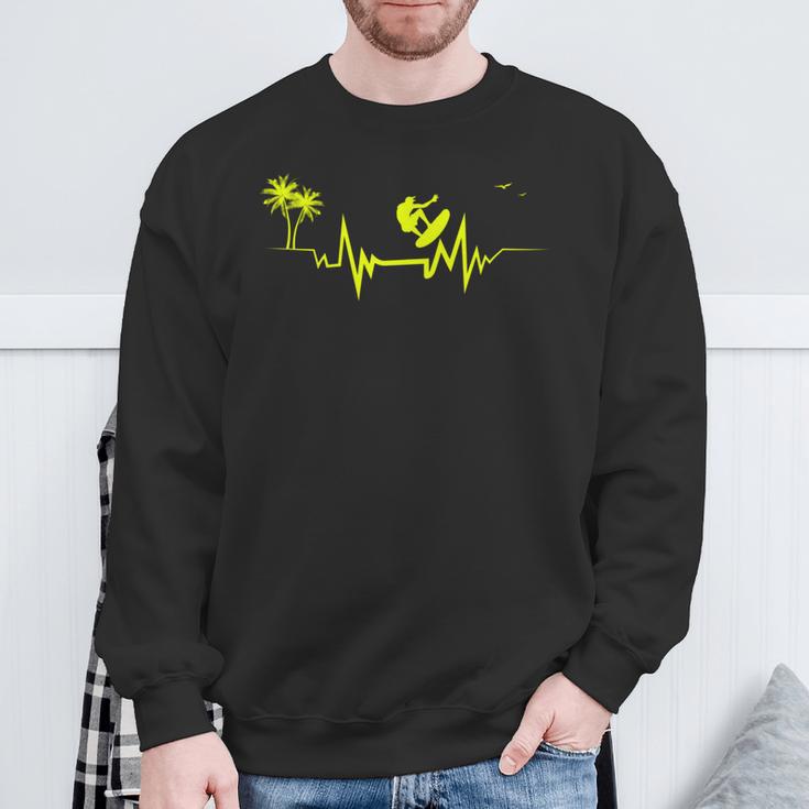 ハワイサーファーのためのサーフハートビートクールウェーブ 長袖tシャツ スウェットシャツ 高齢者への贈り物
