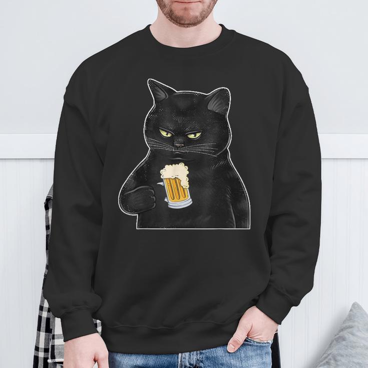 ビールを持っている黒猫 ヴィンテージ おもしろい ビール&猫好き スウェットシャツ 高齢者への贈り物