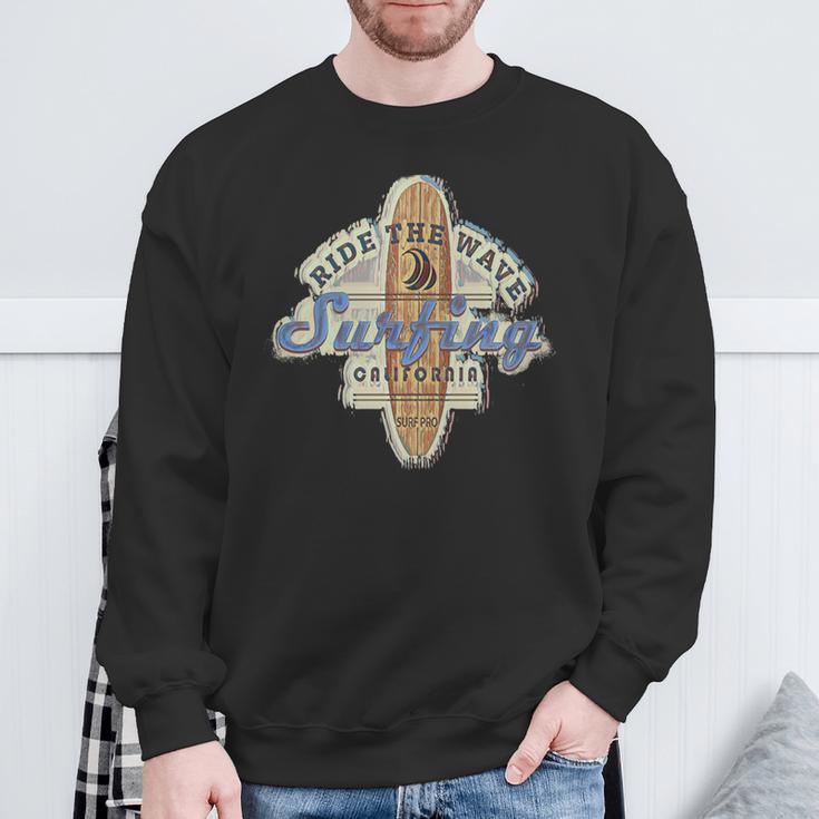 ロングボードサーフボードサーフィンサーファーレトロヴィンテージカリフォルニアusa 長袖tシャツ スウェットシャツ 高齢者への贈り物