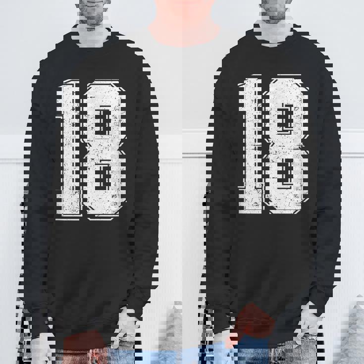 番号18シャツ、番号付き ヴィンテージ 18歳の誕生日 スウェットシャツ 高齢者への贈り物