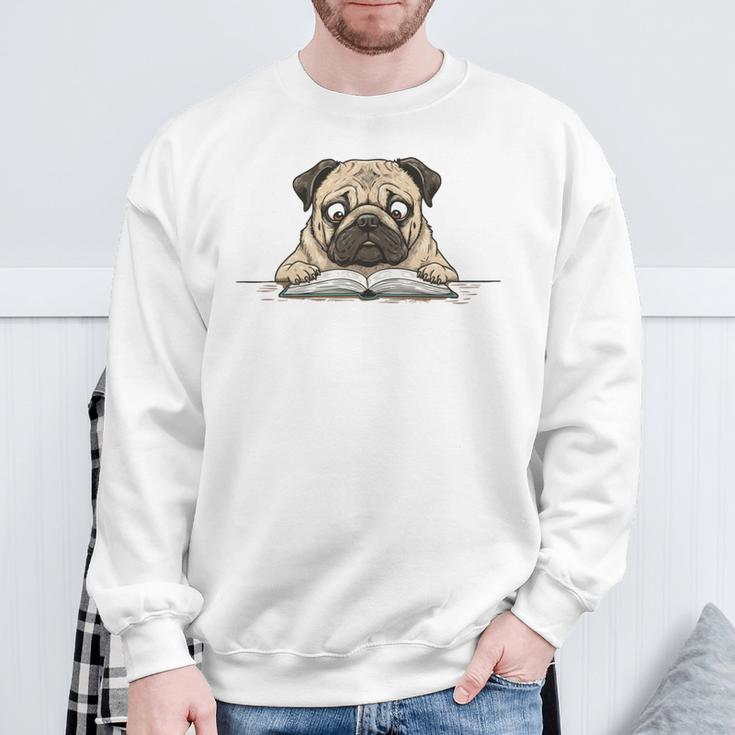 Cute Pug Dog Reading Book Love To Read Sweatshirt Gifts for Old Men