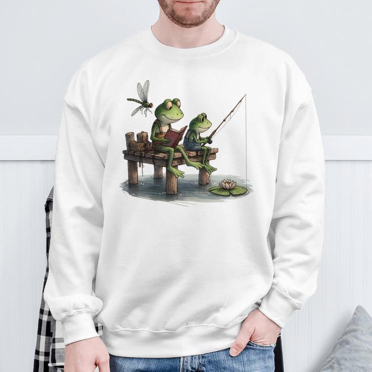 Frog Toad Fishing Vintage Classic Book Frog Sweatshirt Gifts for Old Men