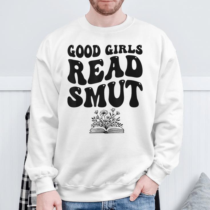 Good Girls Read Smut Book Flower Good Reader Saying Sweatshirt Gifts for Old Men