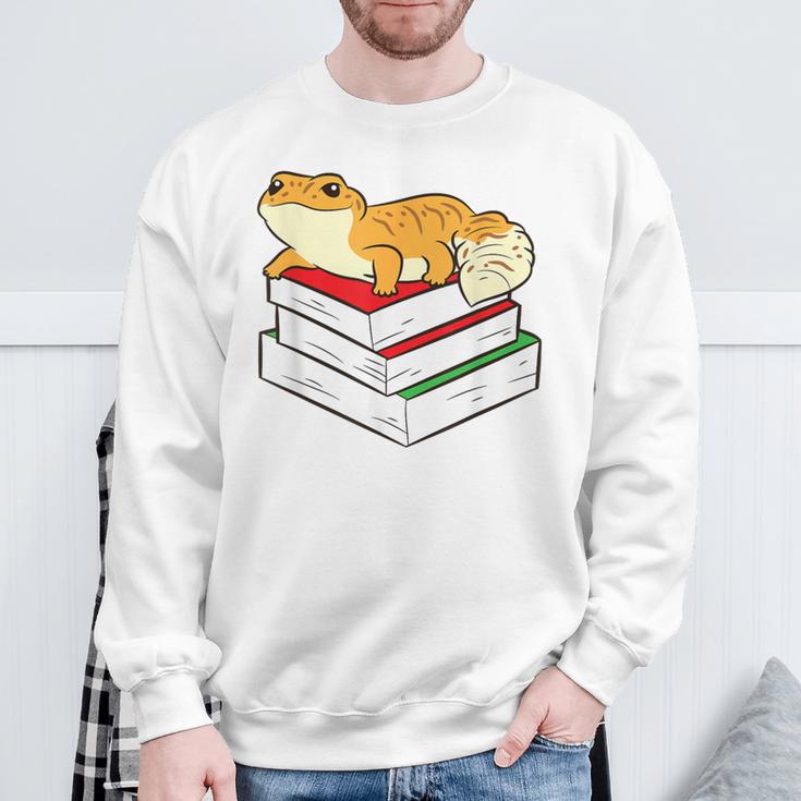 Leopard Gecko Sleeping Books Reading Geckos Sweatshirt Gifts for Old Men Leopard Gecko Sleeping Books Reading Geckos Sweatshirt Gifts for Old Men