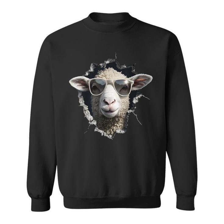 羊が穴から覗いています 農夫 羊飼い 飼い Coolheep Portrait スウェットシャツ