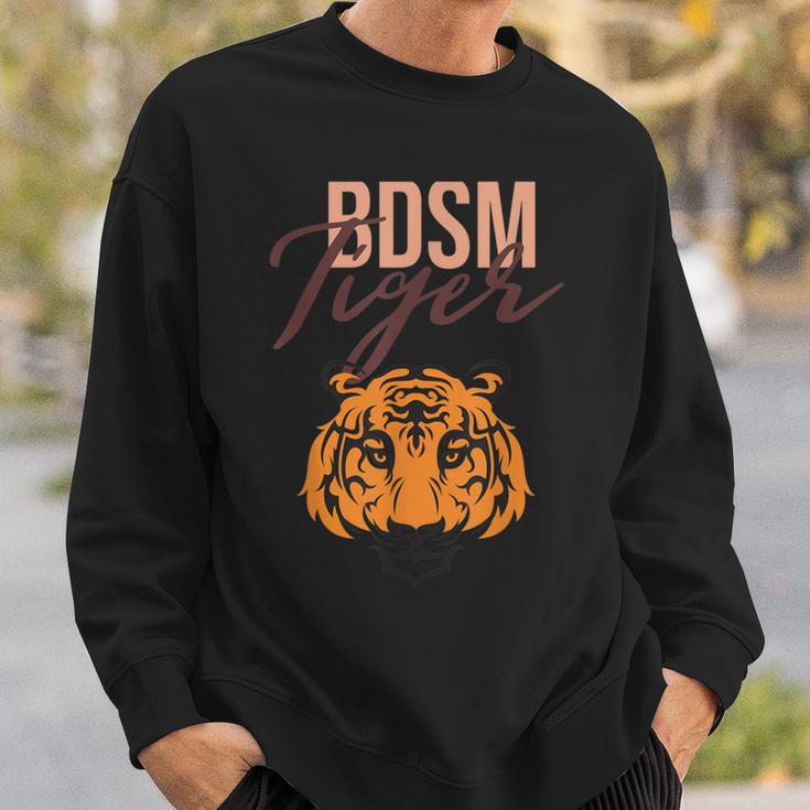 Bdsmインストラクタータイガーマスターボンデージギフト。 スウェットシャツ 彼への贈り物