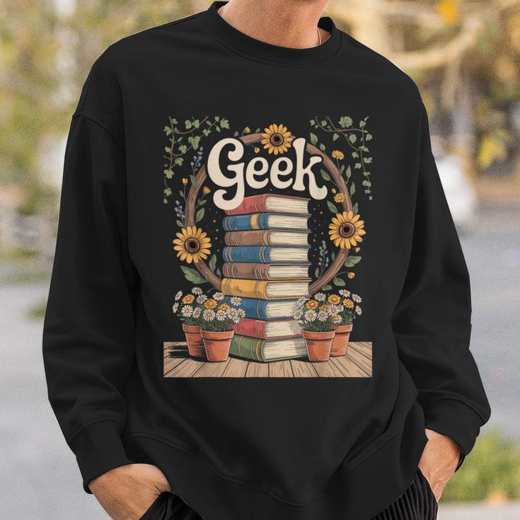 Books Geek Sunflower Floral Cute Vintage Books Reader Lover Sweatshirt Gifts for Him Books Geek Sunflower Floral Cute Vintage Books Reader Lover Sweatshirt Gifts for Him