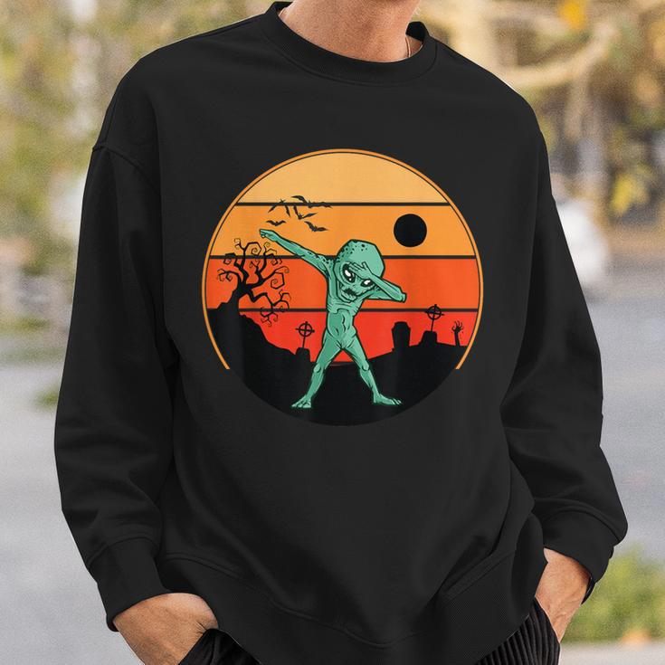 Dabbing Alien ハロウィン 面白い ダブ ダンス ポーズ トリック オア トリート スウェットシャツ 彼への贈り物