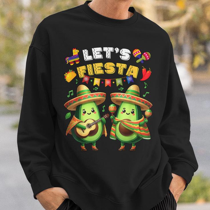 Lets Fiesta 5 De Mayo ポンチョ アボカド メキシカン パーティー メンズ レディース スウェットシャツ 彼への贈り物