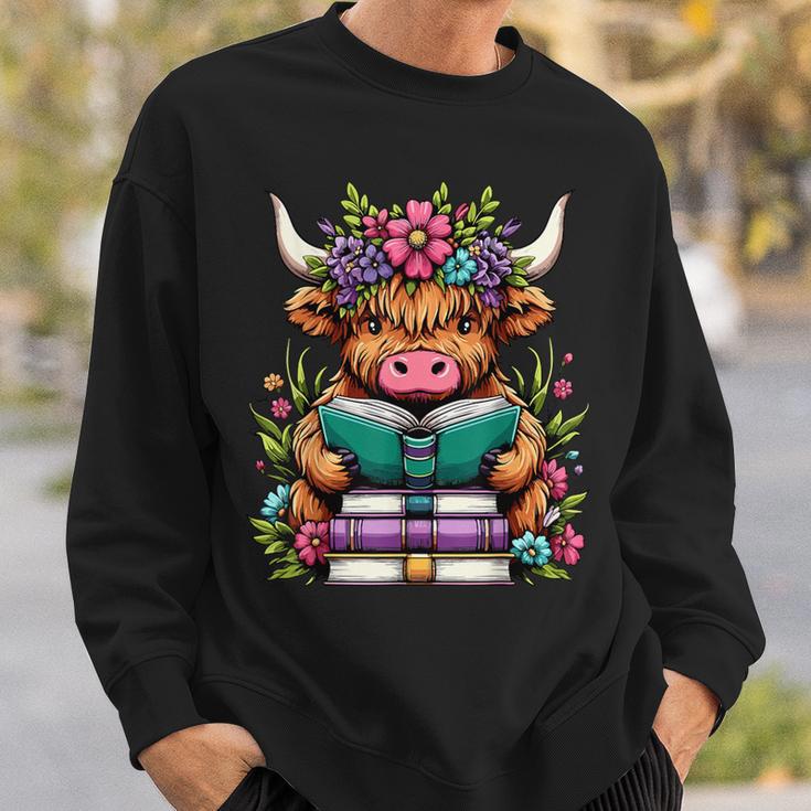 Highland Cow Book Floral Bookworm Sweatshirt Gifts for Him