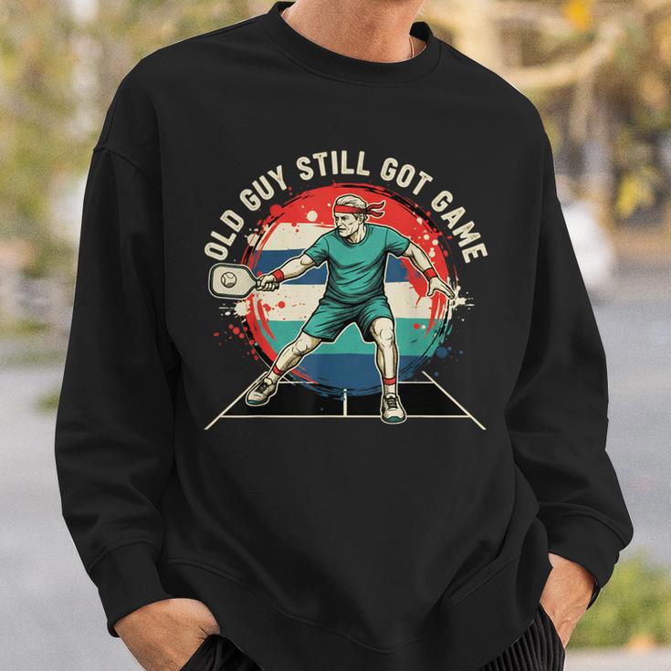 Old Guytill Got Game Pickle Ball メンズ スウェットシャツ 彼への贈り物